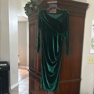 Elegant Green Velvet Dress